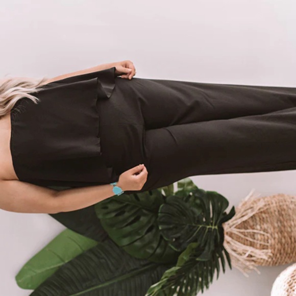 Classy Black Plus Size romper - Picture 6 of 7